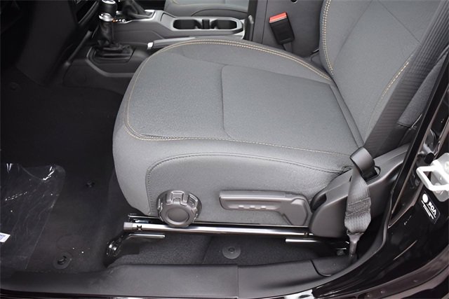 New 2025 Jeep Gladiator Sport image 12