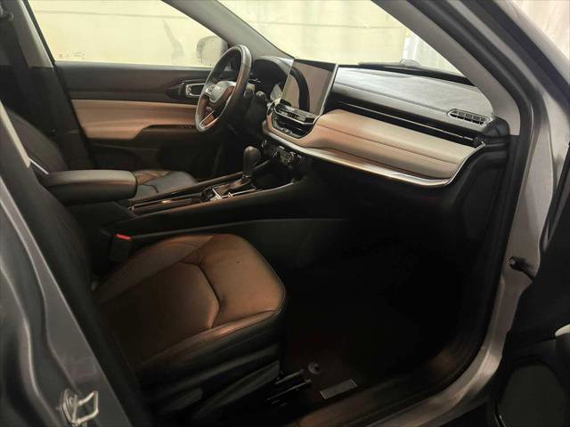 Certified 2022 Jeep Compass Limited image 27