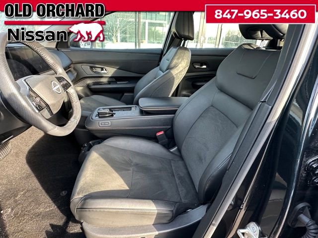 Used 2023 Nissan Ariya AWD image 9