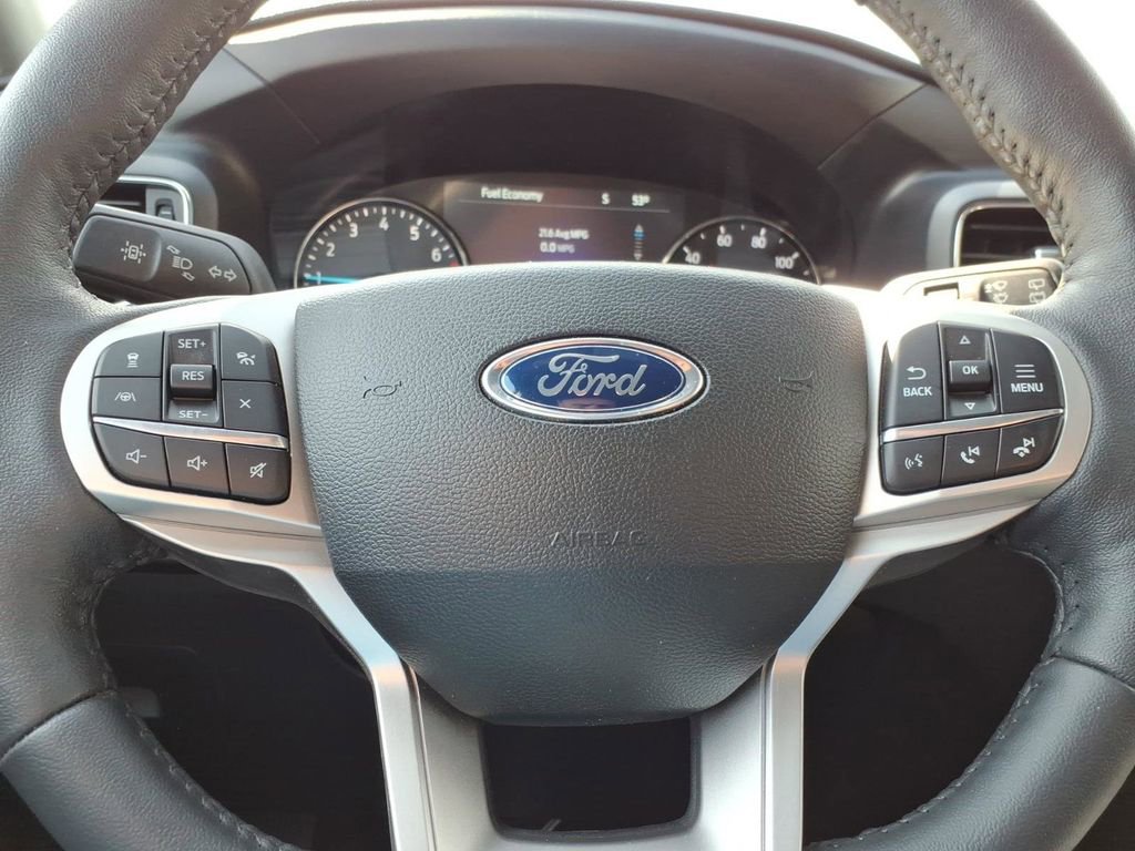 Used 2024 Ford Explorer XLT w/ Equipment Group 202A AWD/4WD image 22