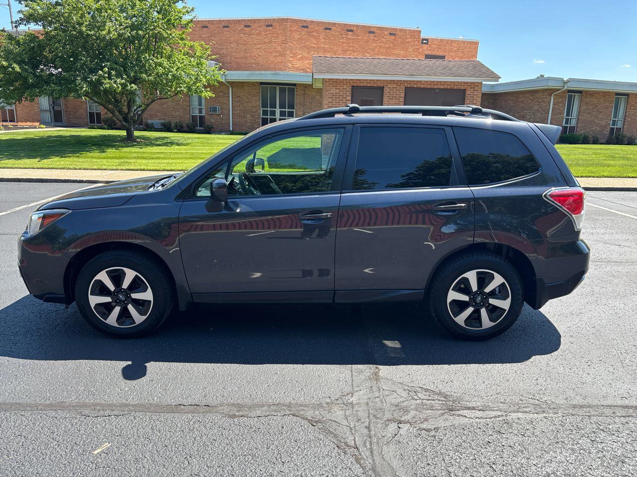 Used 2018 Subaru Forester 2.5i Premium AWD/4WD image 4