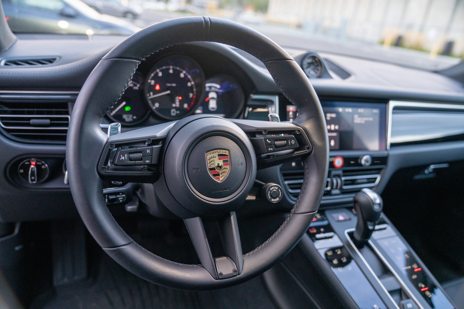 Certified 2026 Porsche Macan Turbo AWD/4WD image 14