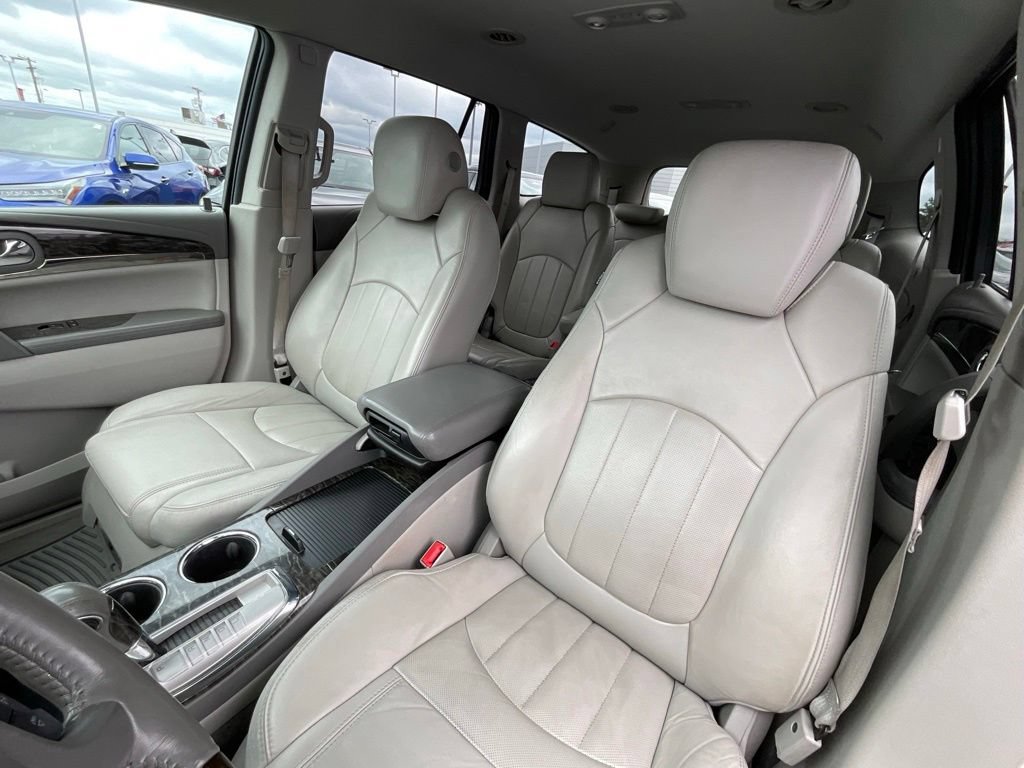 Used 2013 Buick Enclave Leather FWD image 10