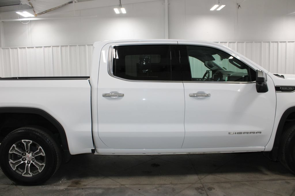 Used 2025 GMC Sierra 1500 SLT AWD/4WD image 11