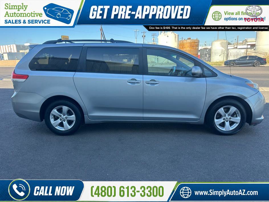 Used 2012 Toyota Sienna LE w/ Towing Pkg FWD image 7