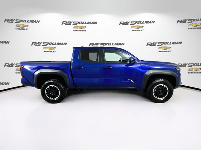 Used 2024 Toyota Tacoma TRD Off-Road AWD/4WD image 8
