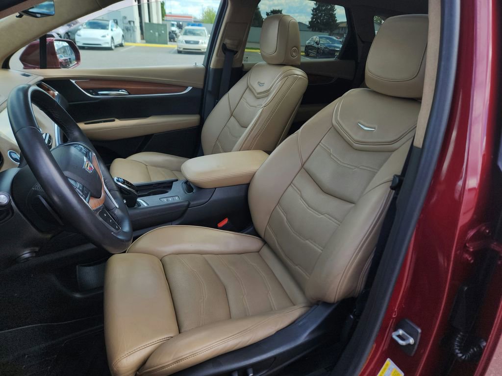 Used 2017 Cadillac XT5 Platinum image 19