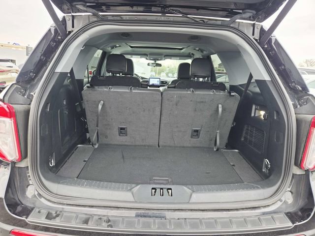 Used 2023 Ford Explorer XLT w/ Equipment Group 202A image 12