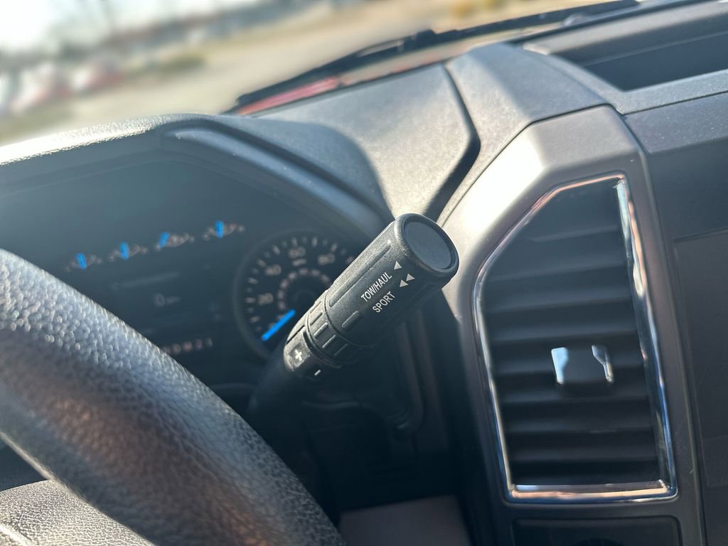 Used 2015 Ford F150 XLT w/ Equipment Group 302A Luxury image 20