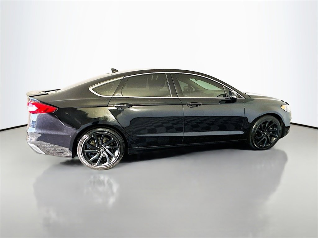 Used 2019 Ford Fusion Titanium image 8