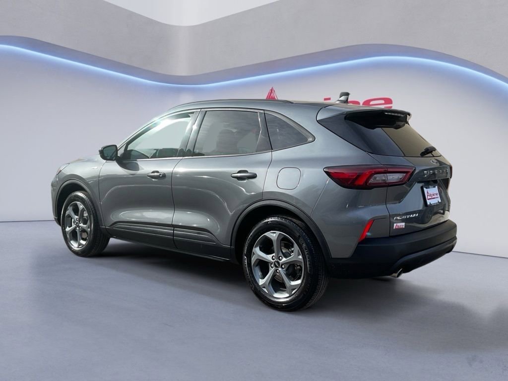 Used 2025 Ford Escape ST-Line image 3