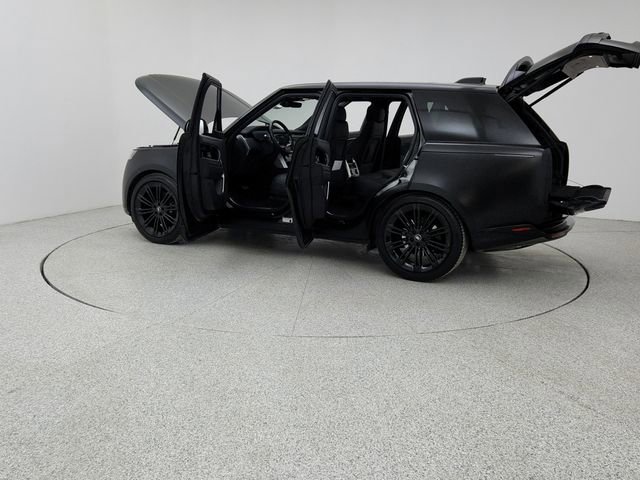 Certified 2023 Land Rover Range Rover SE image 12