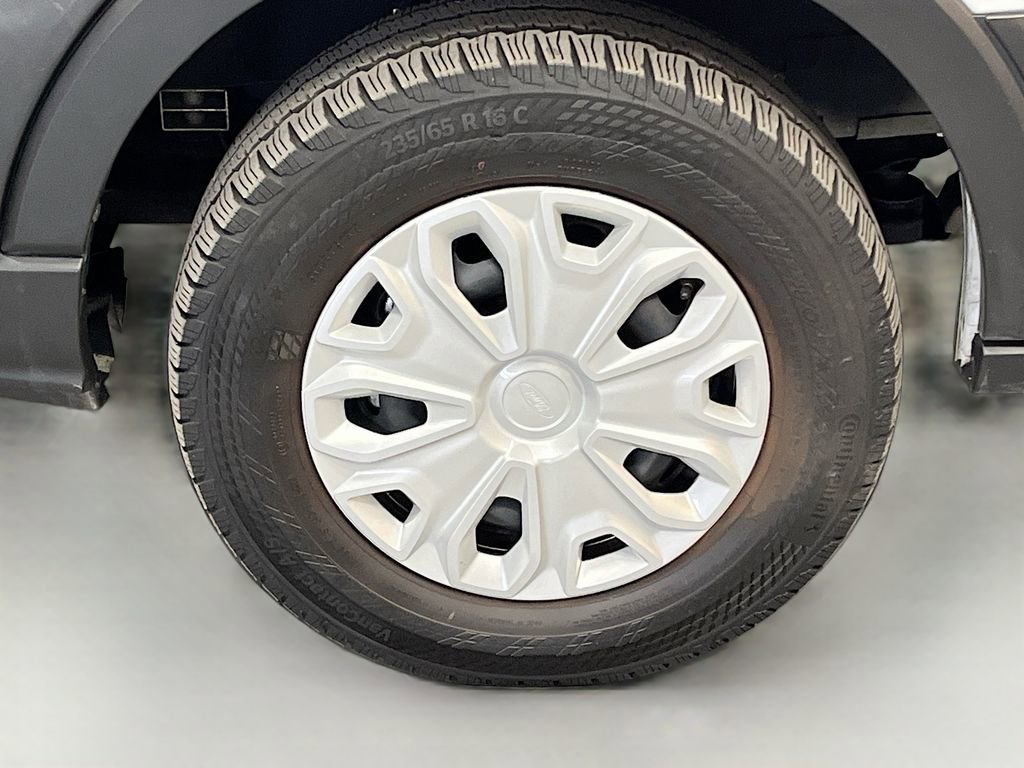 Used 2023 Ford E-Transit Medium Roof image 28