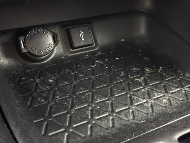 Used 2020 Toyota RAV4 LE FWD image 18