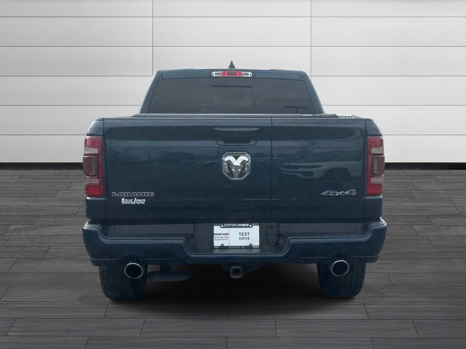 Used 2022 RAM 1500 Laramie w/ Sport Appearance Package AWD/4WD image 4