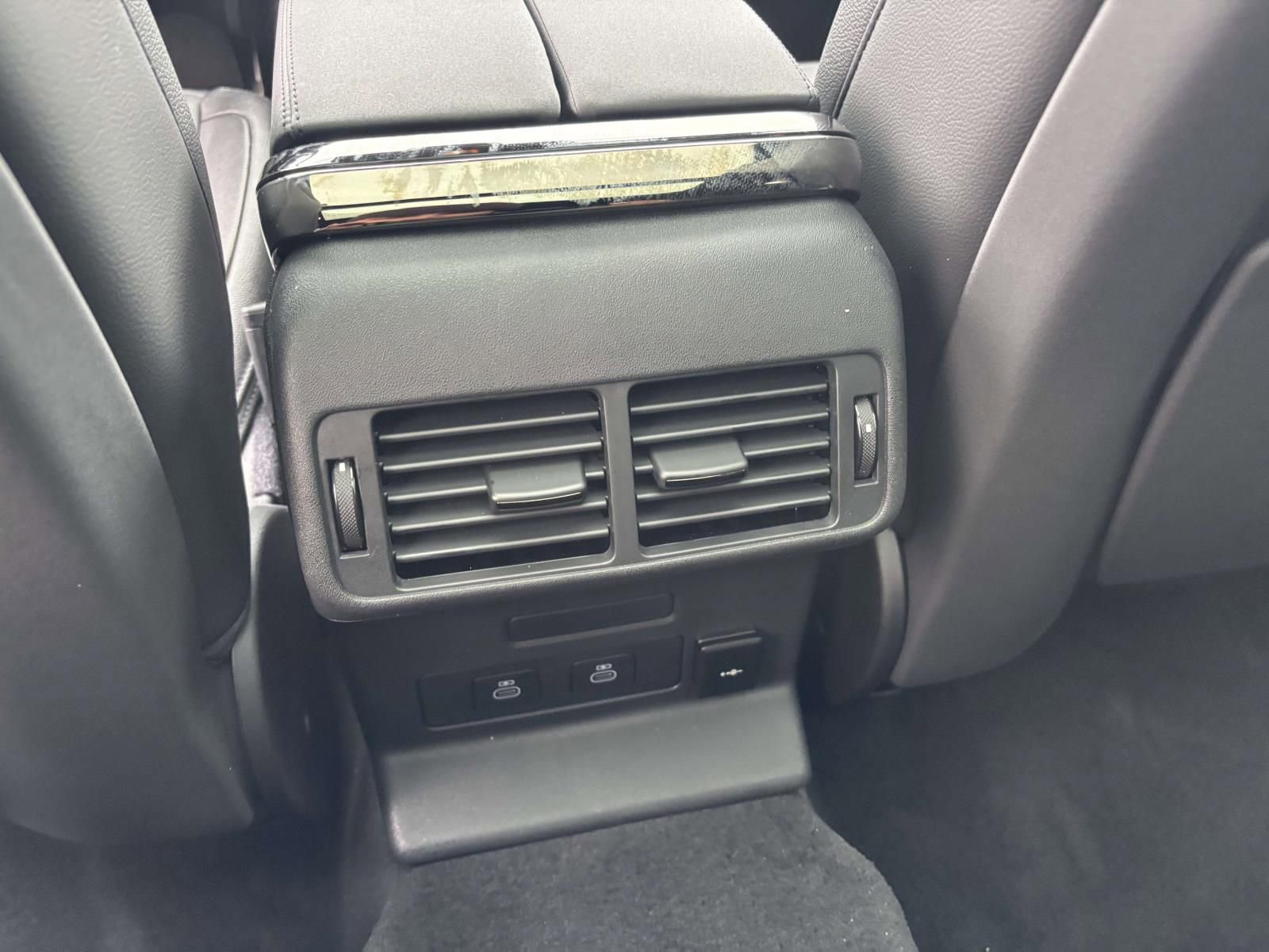 New 2026 Land Rover Range Rover Velar Dynamic SE image 27