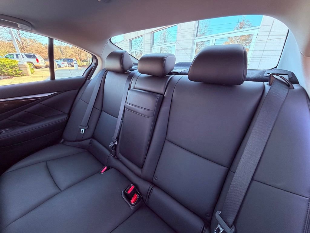 Used 2019 INFINITI Q50 Luxe w/ Essential Package (3.0T Luxe) image 12