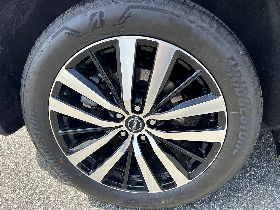 Certified 2024 Nissan Pathfinder Platinum w/ Cargo Package image 11