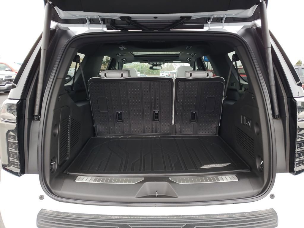 New 2026 Chevrolet Suburban Premier w/ Sun And Tow Package image 21