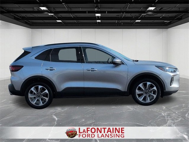 Used 2024 Ford Escape Platinum image 6