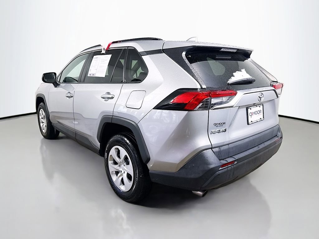 Used 2020 Toyota RAV4 LE image 5