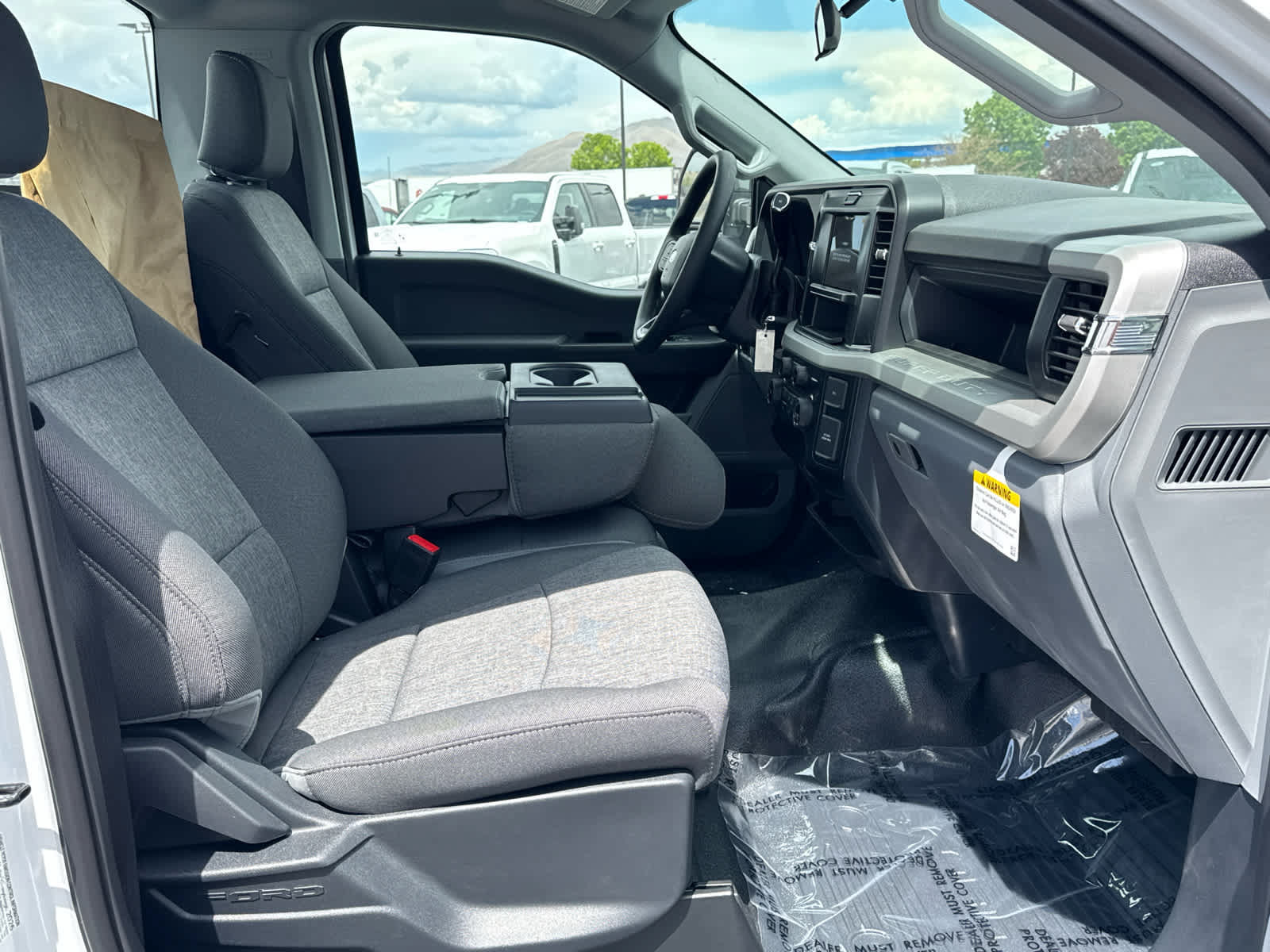 New 2026 Ford F550 4x4 Regular Cab Super Duty w/ XL Chrome Package image 14