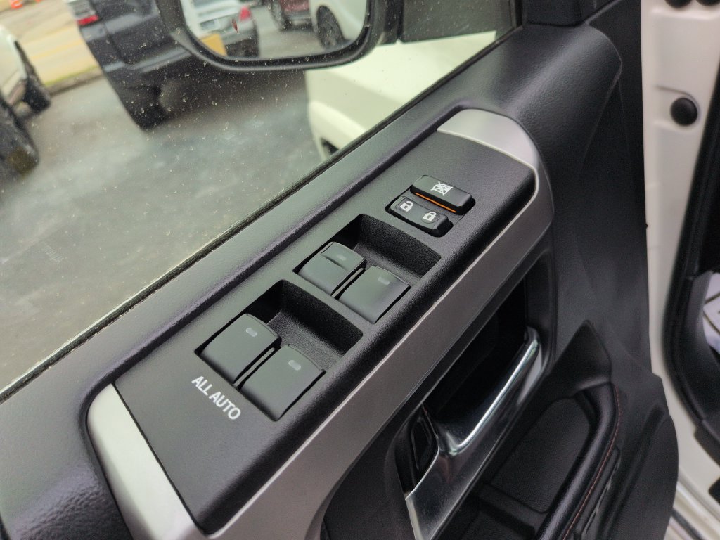 Used 2022 Toyota 4Runner Limited AWD/4WD image 11