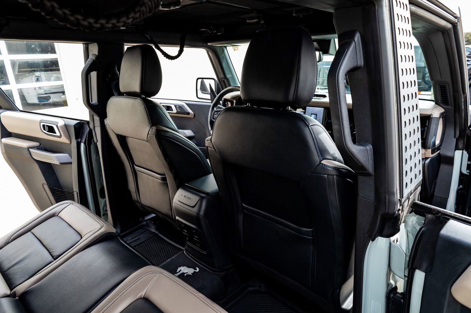 Used 2023 Ford Bronco Wildtrak image 31