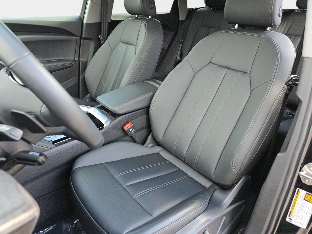 Certified 2025 Audi Q5 Premium w/ Convenience Package AWD/4WD image 17
