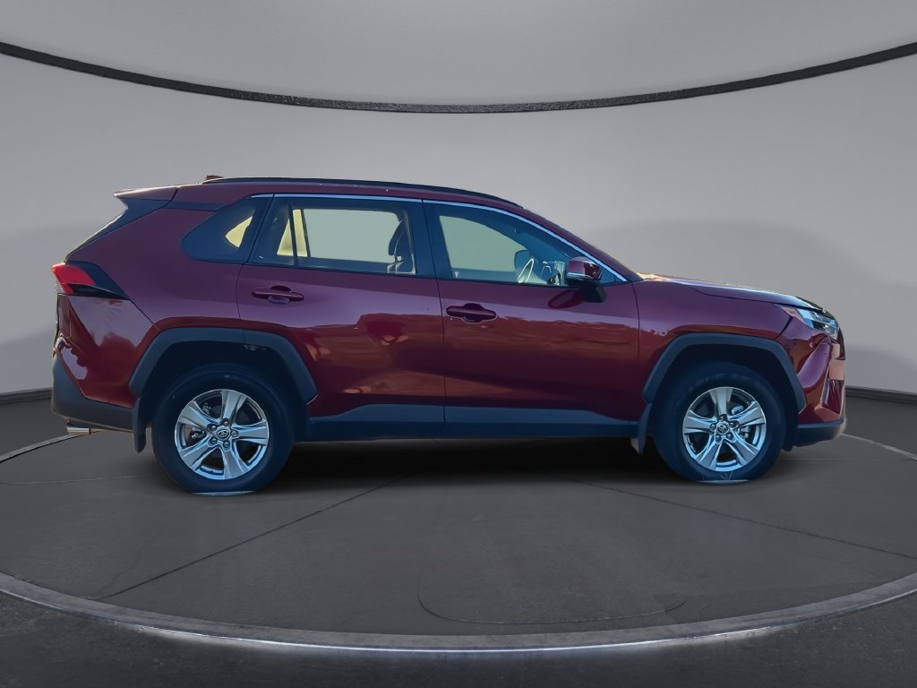 Used 2025 Toyota RAV4 XLE w/ Convenience Package FWD image 9