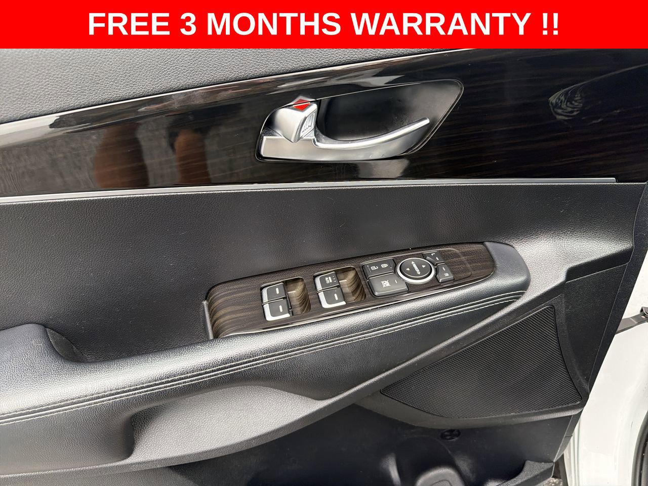 Used 2019 Kia Sorento L FWD image 12
