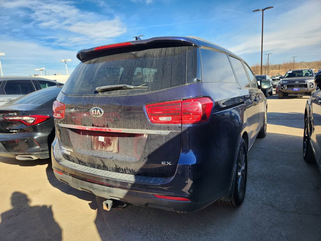 Used 2019 Kia Sedona EX image 4