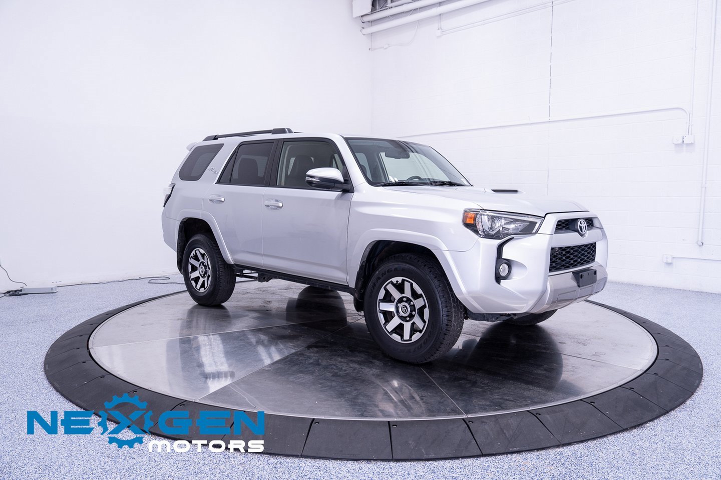 Used 2019 Toyota 4Runner TRD Off-Road Premium image 2