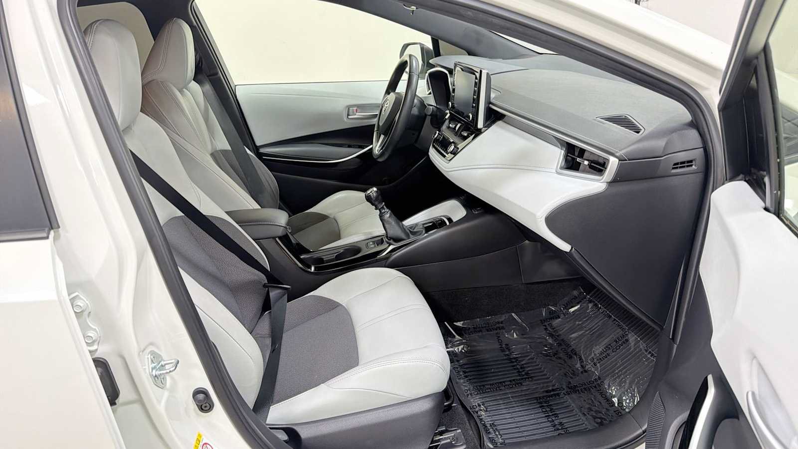 Certified 2019 Toyota Corolla XSE FWD image 28