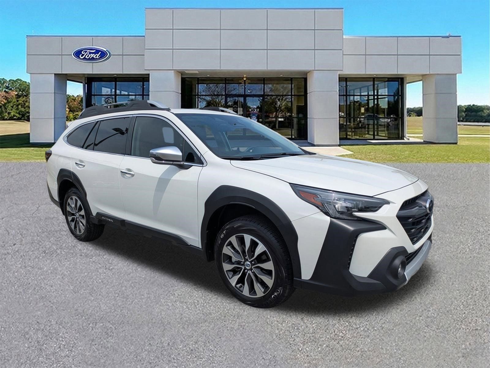 Used 2025 Subaru Outback Touring w/ Popular Package #2 AWD/4WD image 1