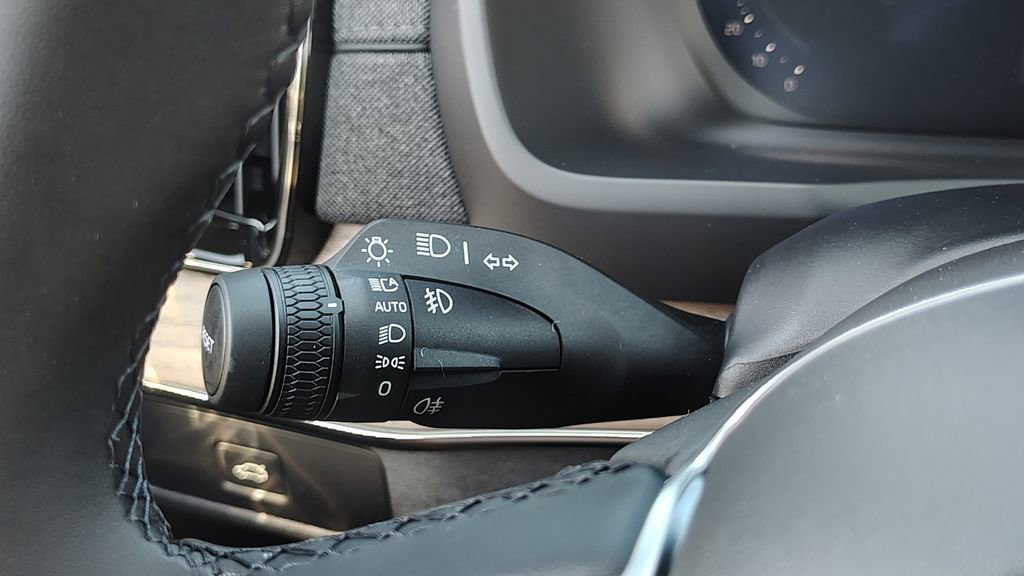 New 2026 Volvo XC90 B6 Plus image 17