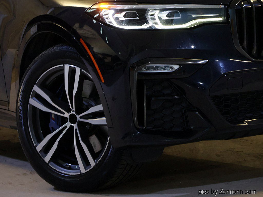 Used 2021 BMW X7 xDrive40i w/ M Sport Package AWD/4WD image 3