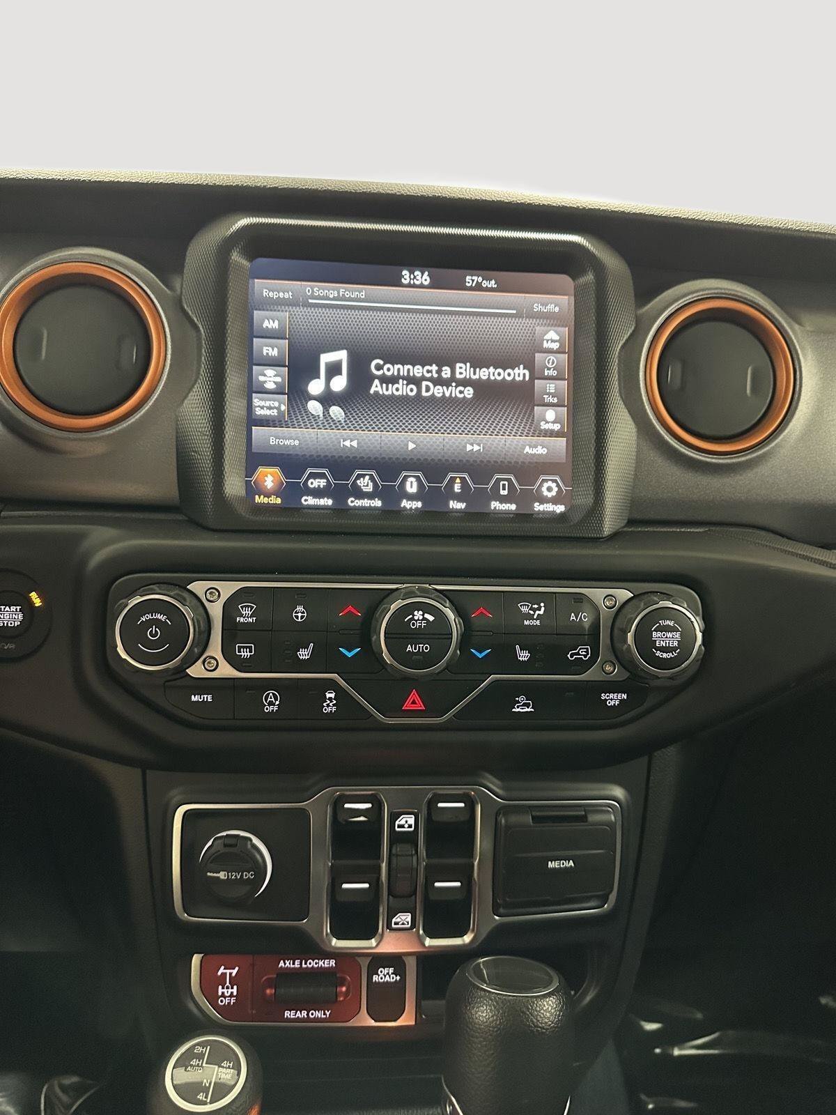 Used 2023 Jeep Gladiator Mojave w/ Dual Top Group AWD/4WD image 13