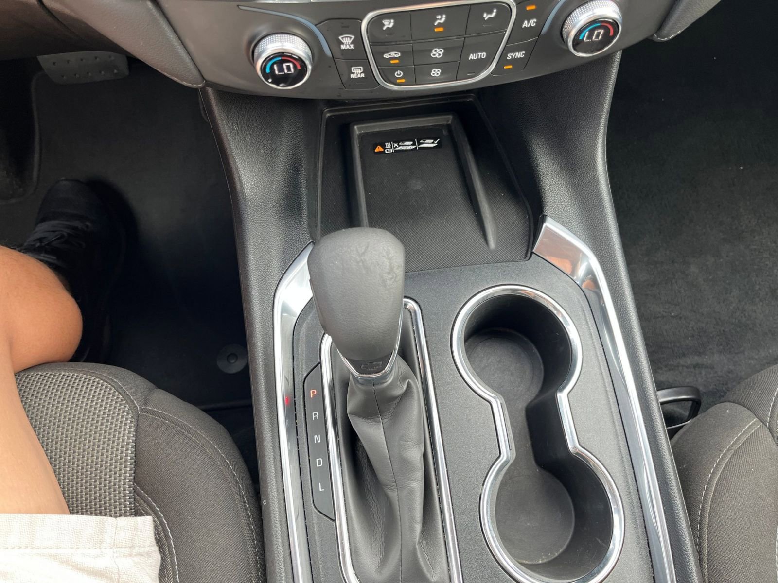 Used 2023 Chevrolet Traverse LT image 41