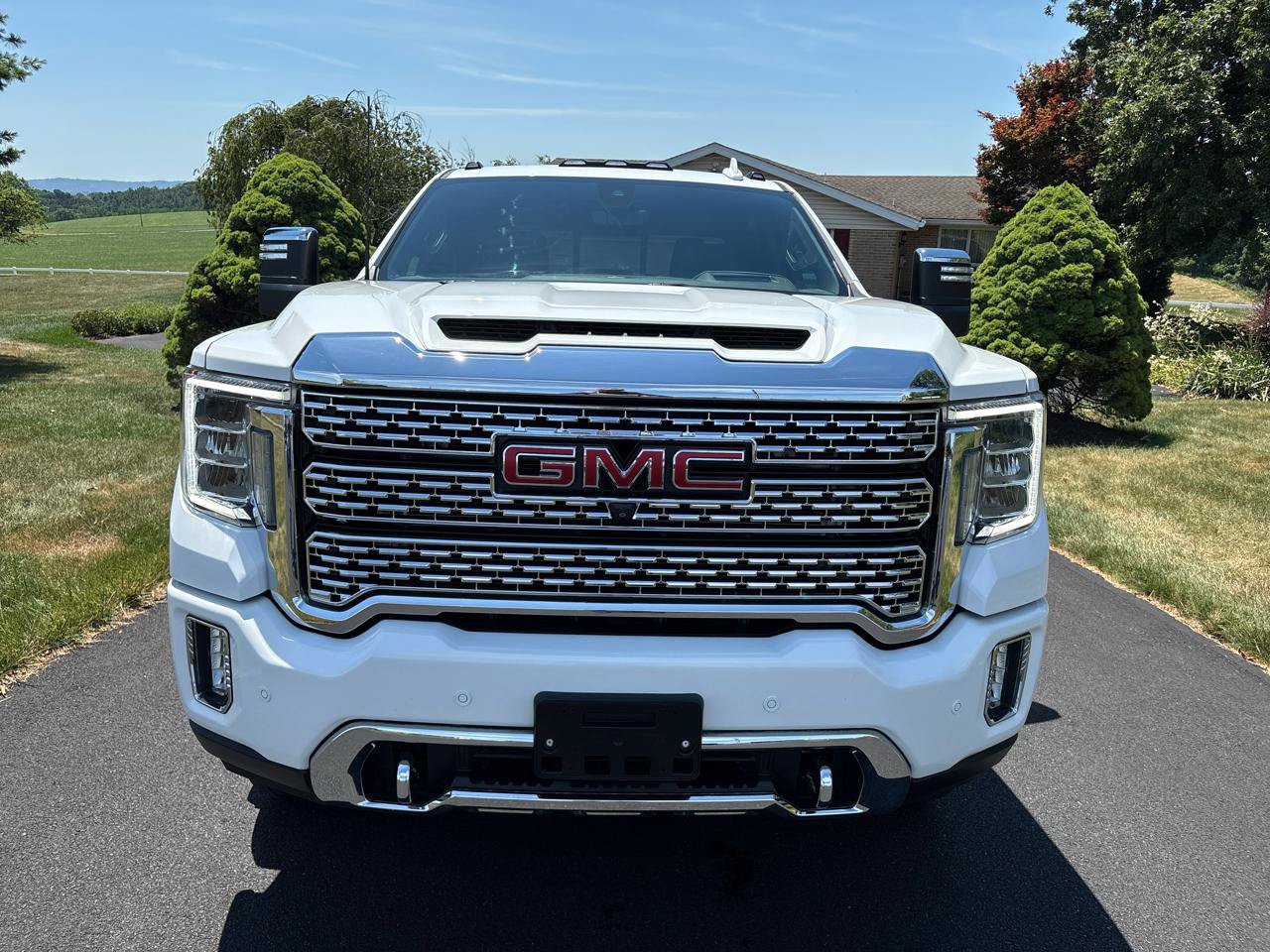 Used 2021 GMC Sierra 3500 Denali w/ Technology Package AWD/4WD image 7