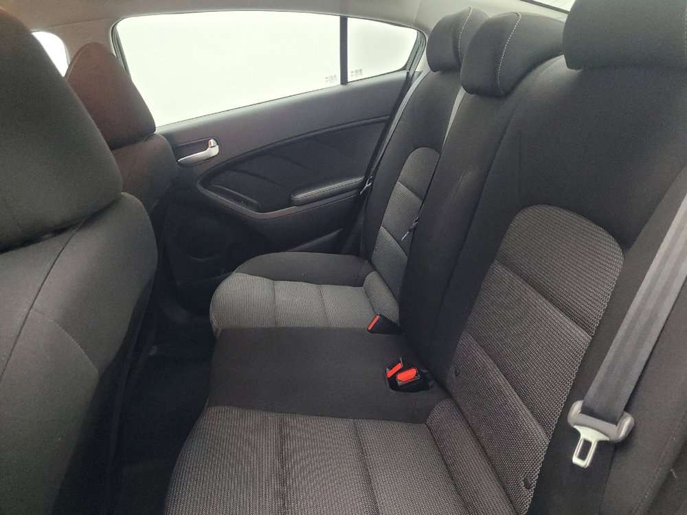 Used 2017 Kia Forte LX image 18