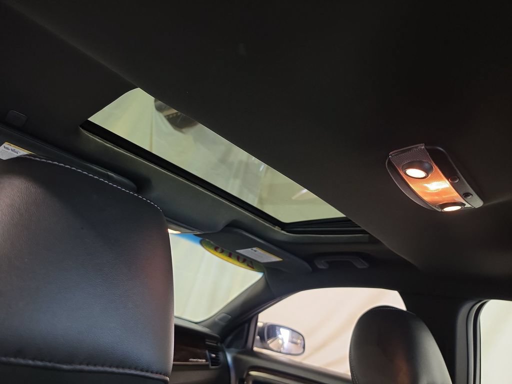 Used 2018 Ford Taurus Limited AWD/4WD image 16