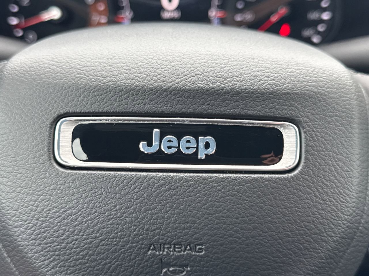 Used 2024 Jeep Compass Latitude w/ Sun and Sound Group image 30