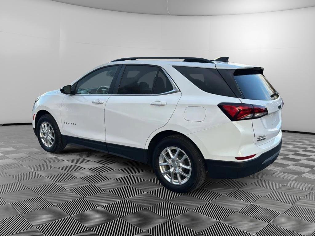 Used 2022 Chevrolet Equinox LT image 3