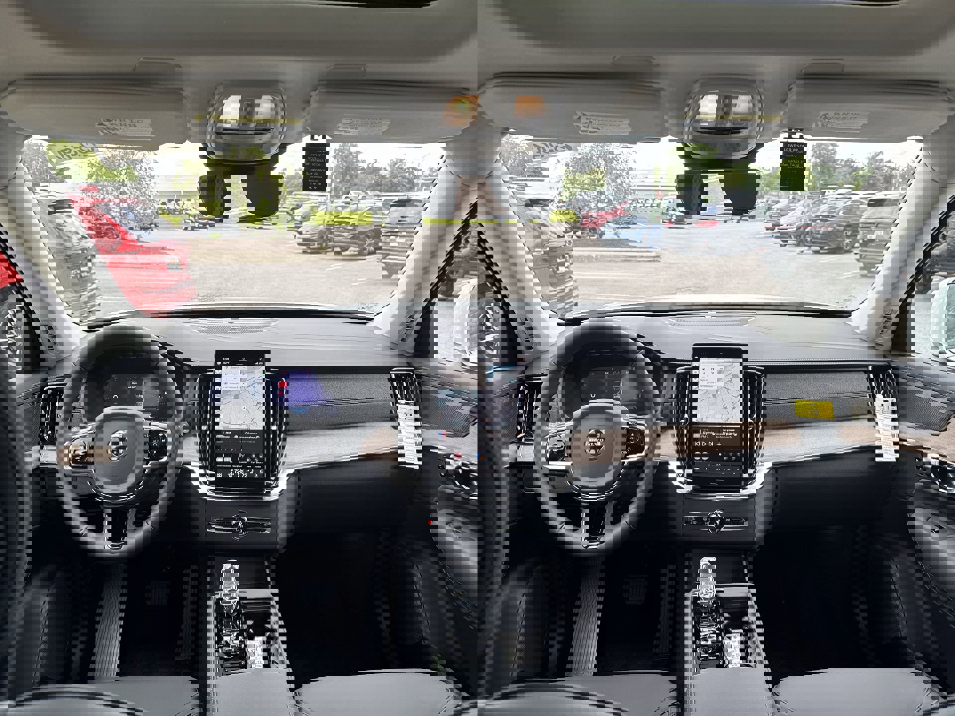 New 2025 Volvo XC90 T8 Plus w/ Protection Package Premier image 21