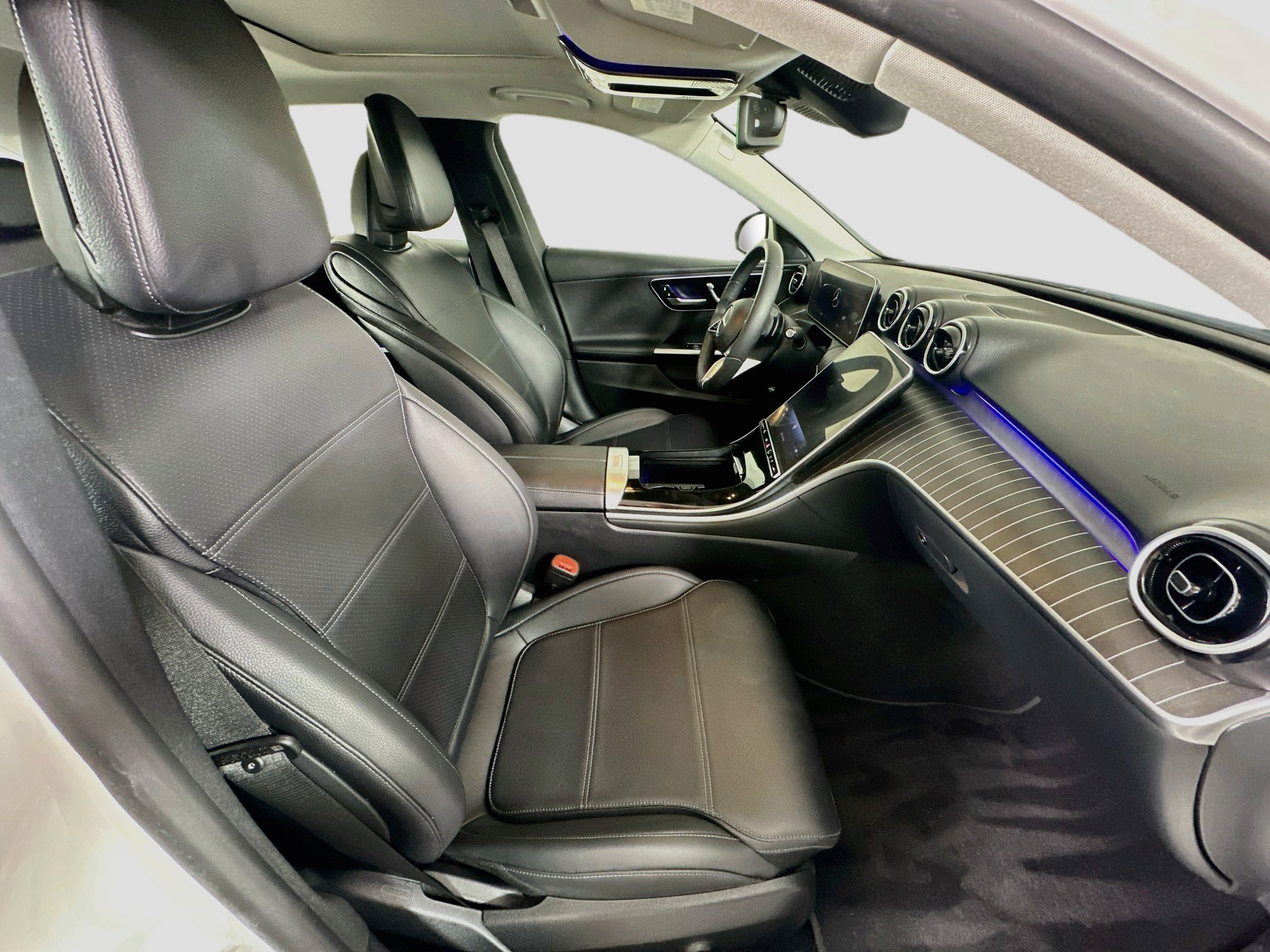 Used 2023 Mercedes-Benz C 300 Sedan image 32