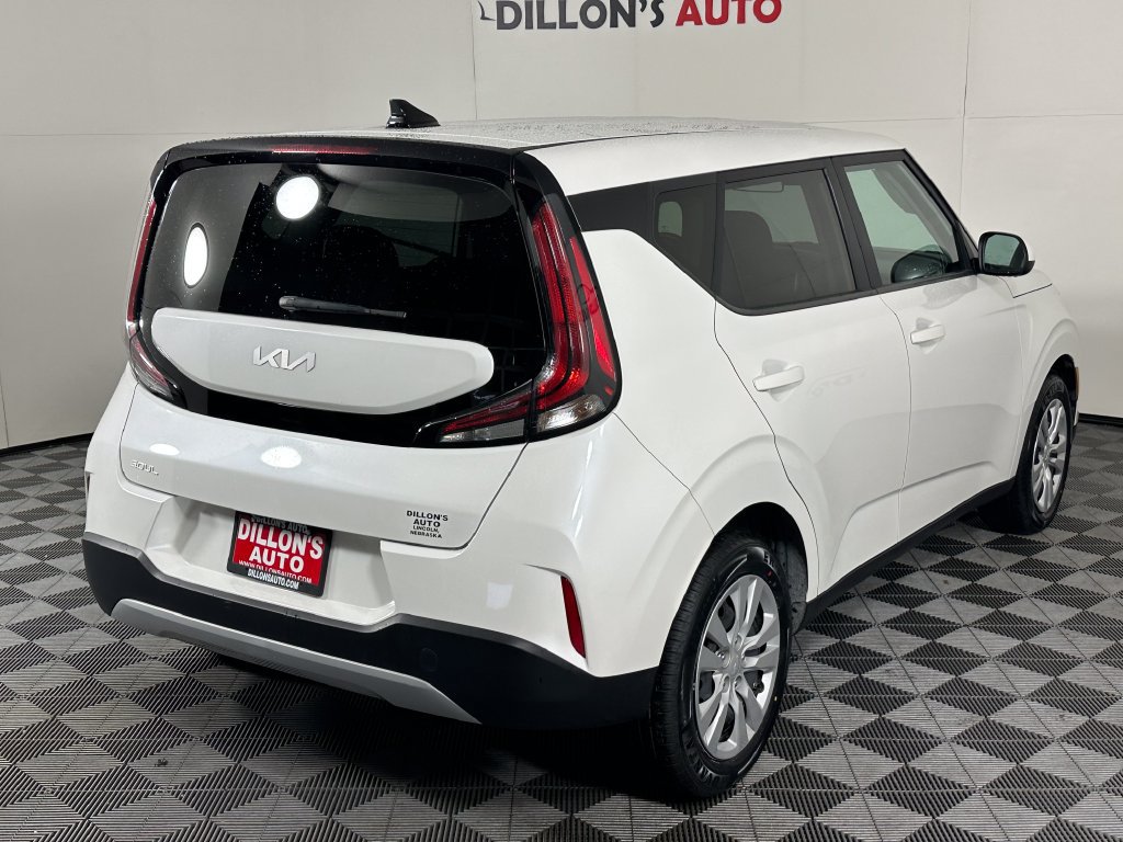 Used 2024 Kia Soul LX FWD image 7