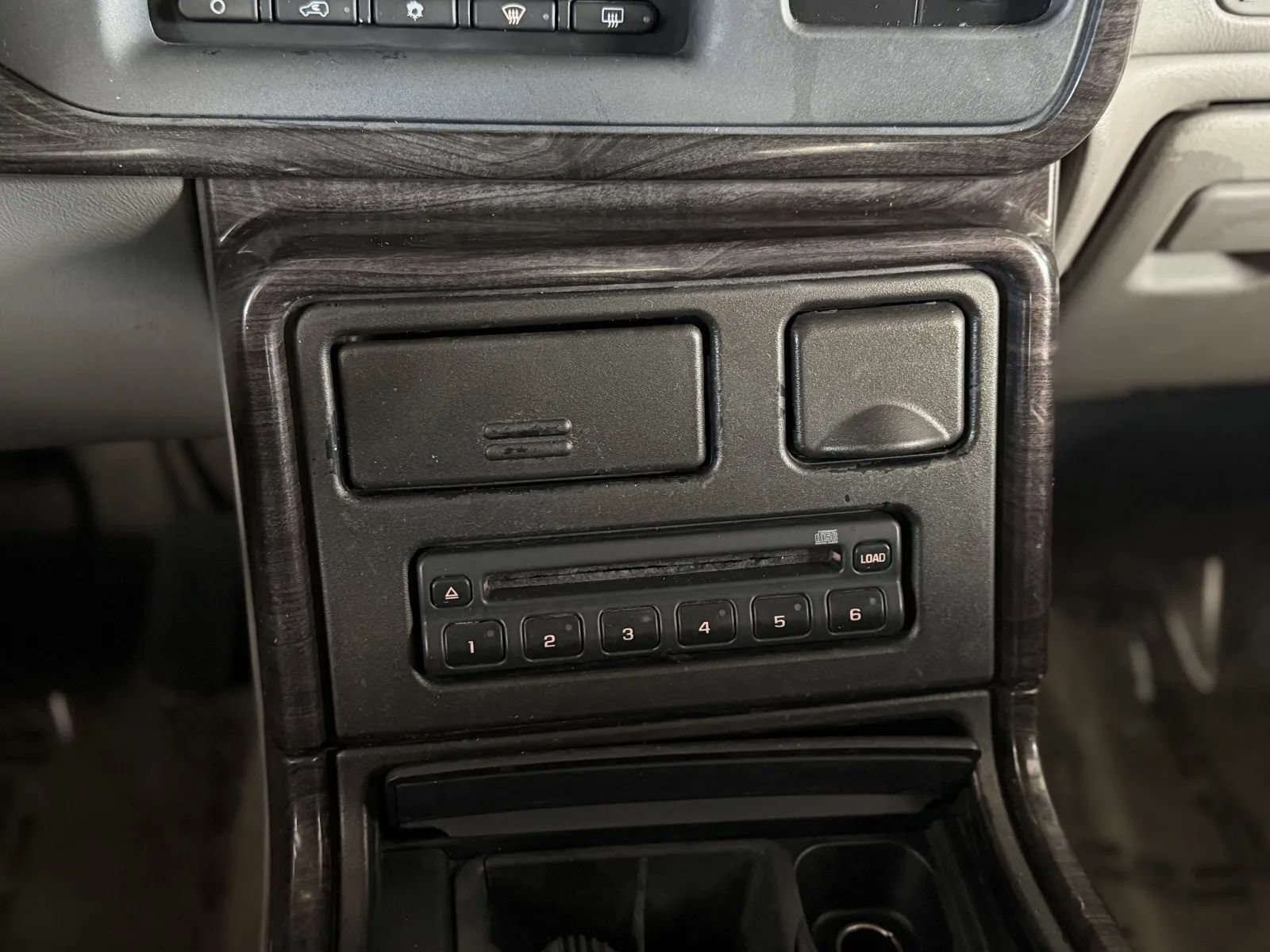 Used 2005 GMC Yukon XL Denali AWD/4WD image 27