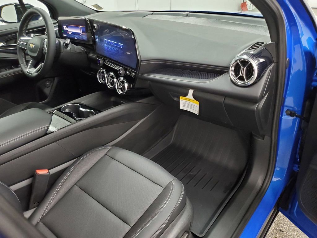 Used 2025 Chevrolet Blazer EV LT FWD image 14