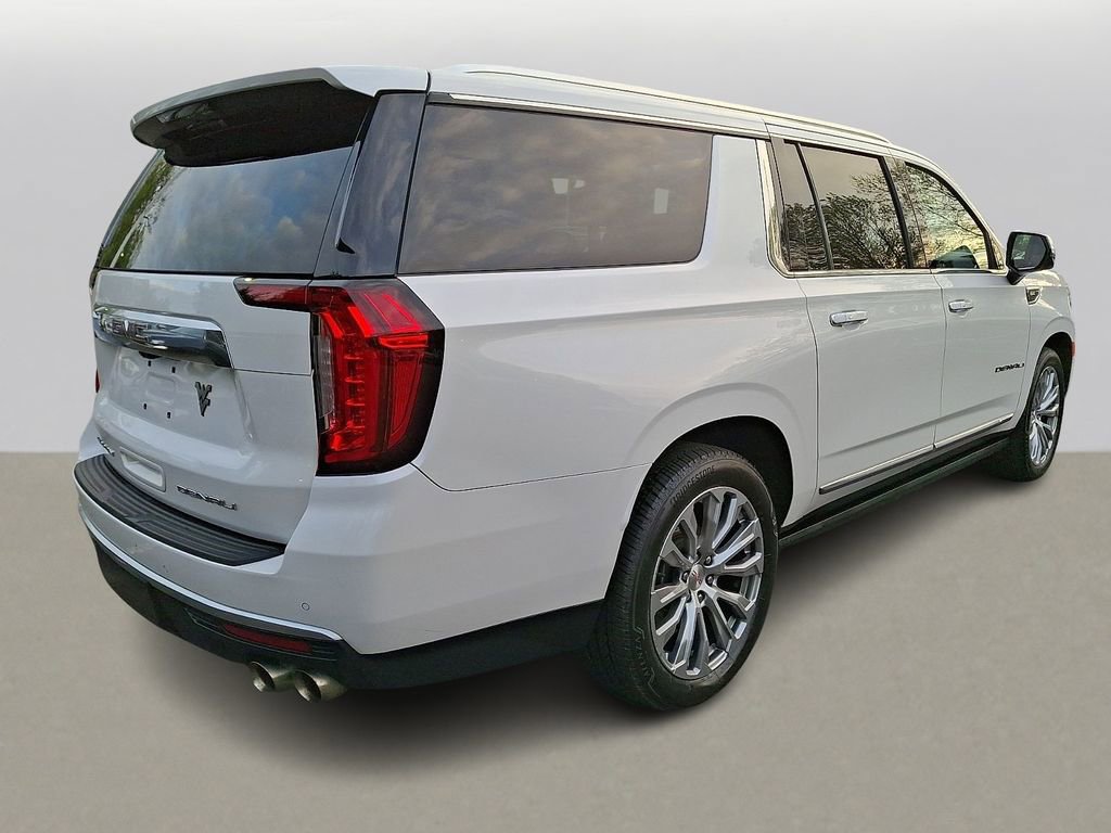 Used 2021 GMC Yukon XL Denali w/ Denali Ultimate Package AWD/4WD image 5
